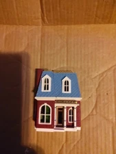 Hallmark Keepsake Ornament 1999 Nostalgic House- House on Holly Lane
