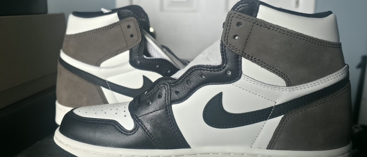 Size 11.5 - Jordan 1 Retro OG High‎ Dark Mocha (555088-105) s-l1200.jpg main image 4