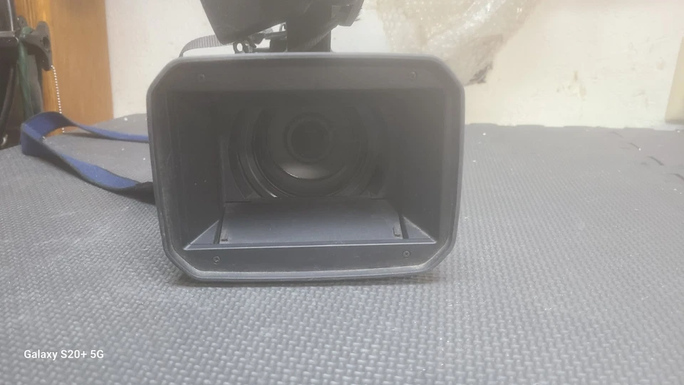 Sony HVR-Z5U DVCAM HDV Video Camera Camcorder - Image 3 of 4