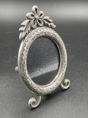 Small Brighton Oval Shaped Silver Easel Back Picture Photo Frame - Picture 5 of 8