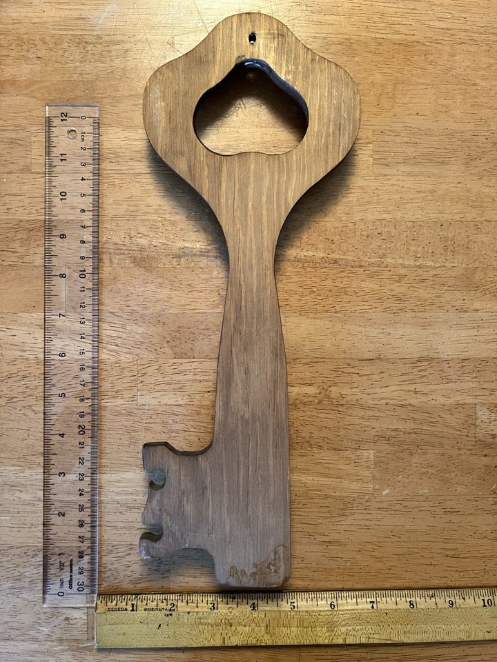 Vintage Wooden Keys Key Rack Holder 6 Hooks rustic primitive Kitsch Wood Cottage - Image 3 of 3