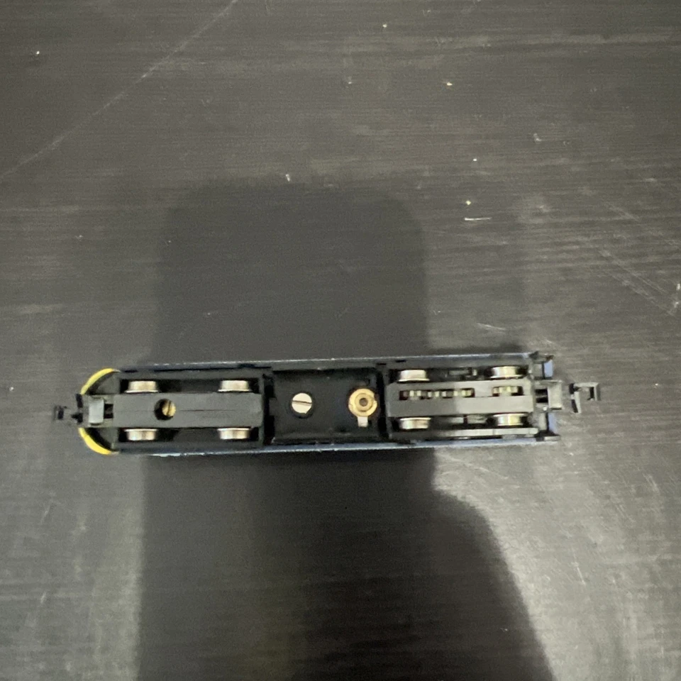 [T-N] MRC N Alco FA locomotive Chesapeake and Ohio #7094 Dummy Unit - No Motor - Image 4 of 4