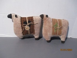 2 FOLK ART / AMERICANA FABRIC SHEEP