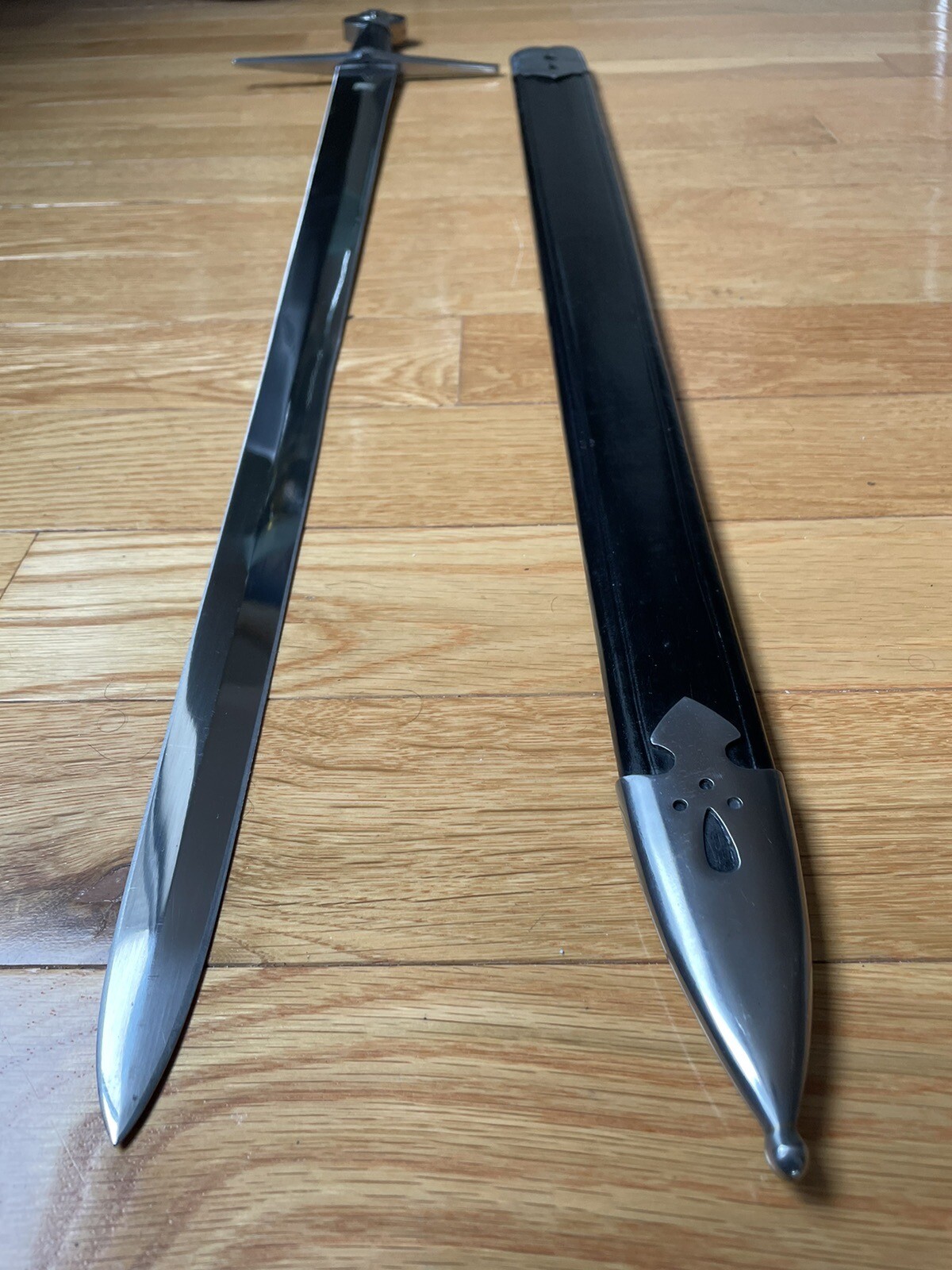 Windlass Steelcraft 14th Century Medieval Falchion Sword Aprox. 39