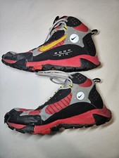 Nike Terra Sertig Rosso/Nero/Giallo Taglia 8 1997 Vintage 904085 671
