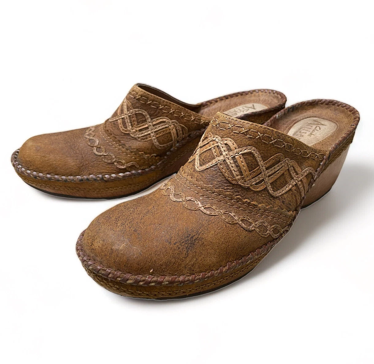 Zoccoli marroni Clarks Artisan taglia 9 9M in pelle cuciti mulo da guida 72932