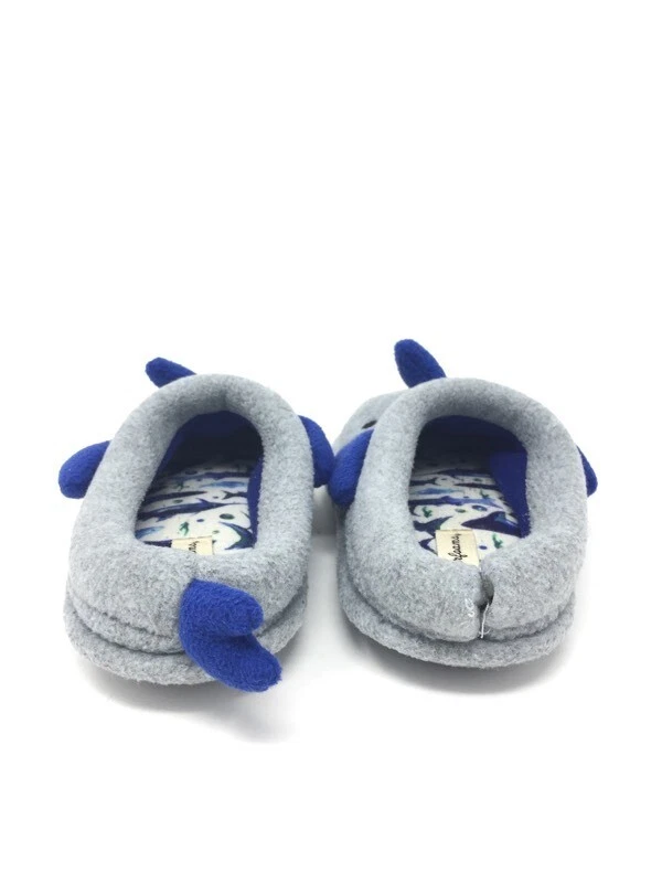 Chinelos Dearfoams meninos tamanco tubarão cinza acolchoado espuma com memória 11-12 - Imagem 2 de 4