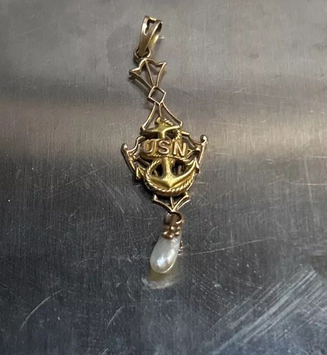 10k Gold WW2 USN US Navy Sweetheart Pendant Tear Drop Pearl