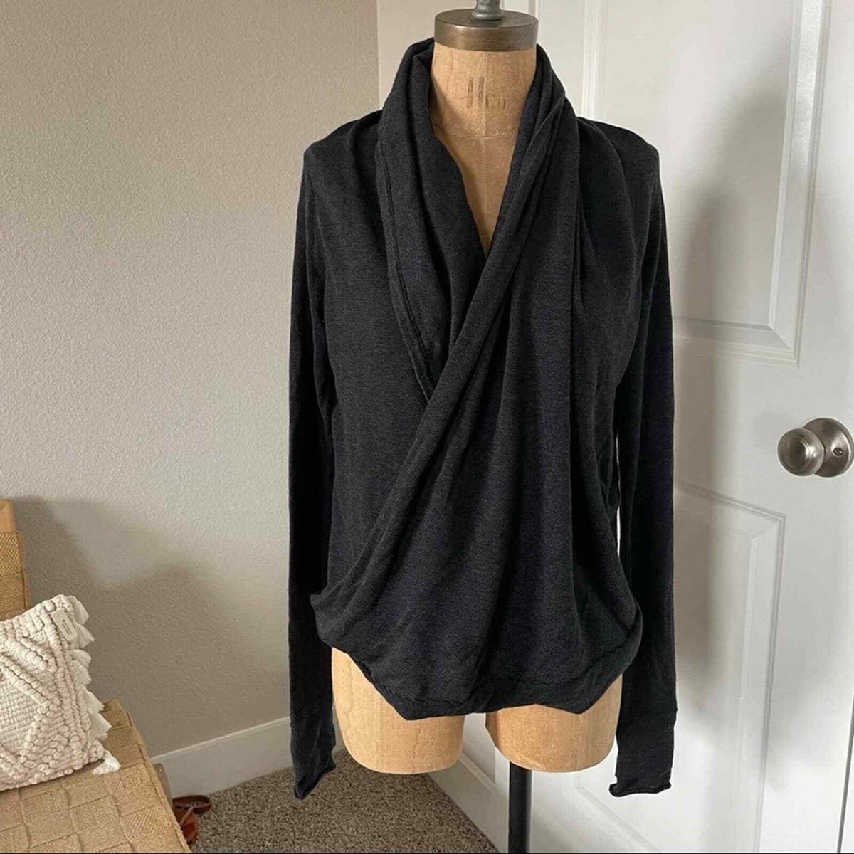 lululemon - Lululemon Iconic Wrap サイズ４ Lululemon Iconic Wrap - Black (Second Release) - lulu fanatics