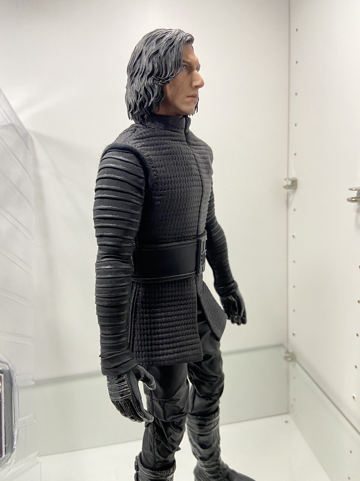 Hot Toys MMS438 Kylo Ren The Last Jedi