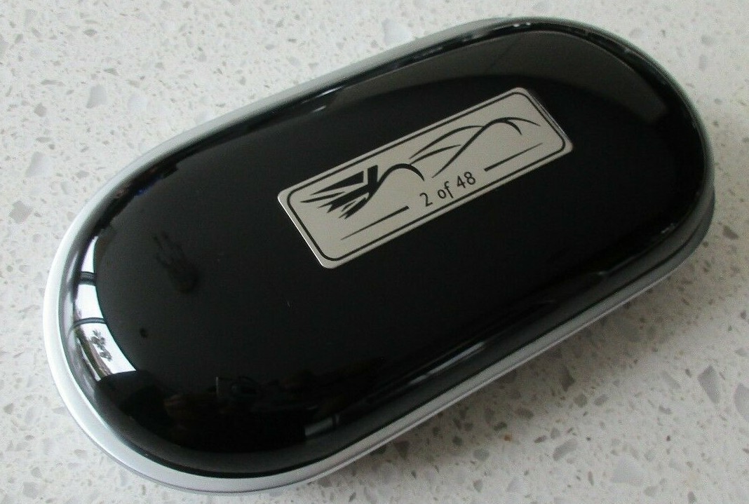 2013 LE MANS BENTLEY CONTINENTAL GT SUNGLASSES CASE #2 OF 48 LIMITED EDITION🟢