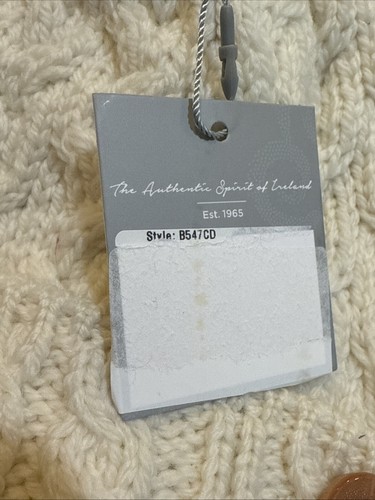 ARAN Woollen Mills Merino Wool Winter Beanie Hat, One Size, Pom Pom Buttons NWT - Picture 3 of 3