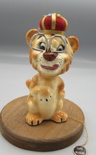 Vintage Kitchy Lion Sewing Pin Cushion Scissors  Caddy Davar Japan 6 Inch Tall