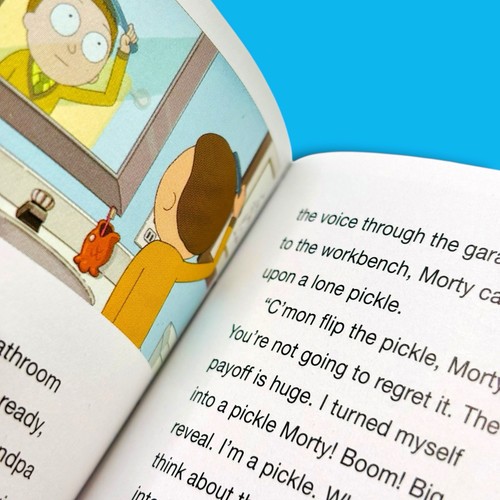 Rick and Morty: Talking Pickle Rick with Mini Book! NEW! - Imagen 4 de 8