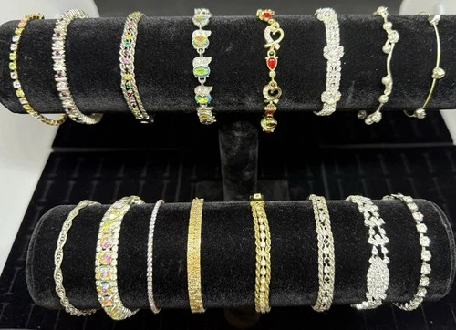 Costume Vintage Jewelry Bracelets Lot Of 16 Gemstone, Silver, & Gold Tones