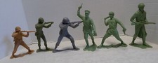 Vintage Louis Marx  Co 1963 Plastic Soldier Army Figures 5  1 Unmarked