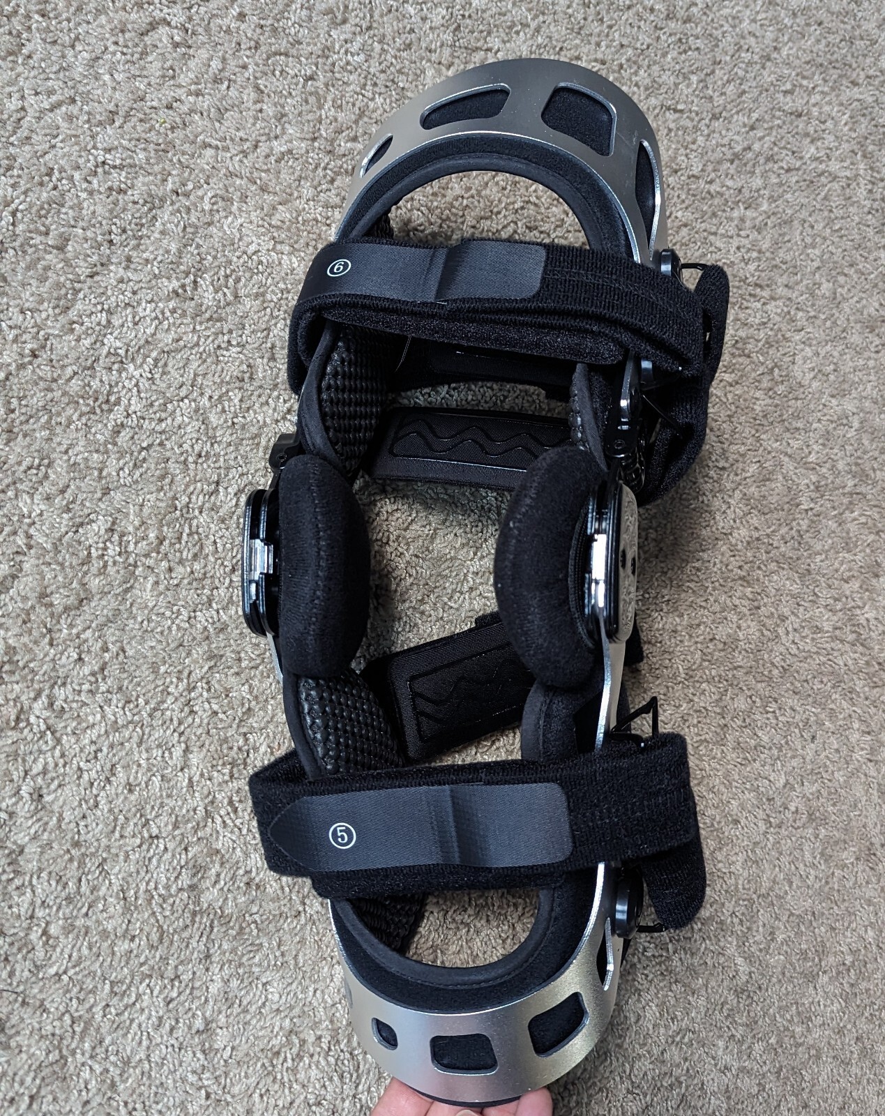ISO Preferred Medium LEFT OA Dual Upright ROM Hinge Knee Brace ISO-KN221L