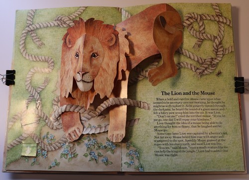 Aesop's Fables A Pull-the-Tab Pop-Up Book Claire Littlejohn - Picture 5 of 18