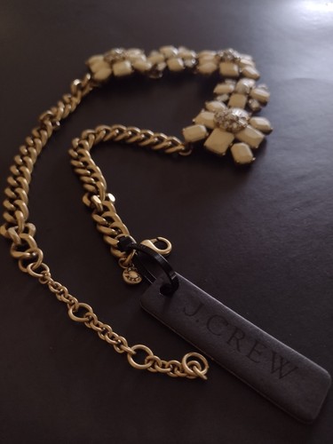 J. Crew Flower White Clear stones Statement Necklace NWT - Picture 7 of 9