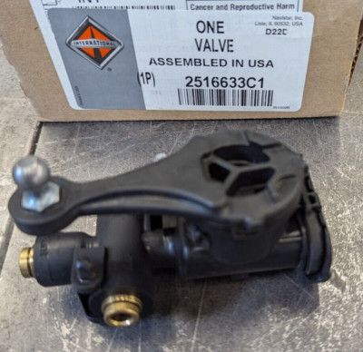 2516633C1 International Truck Leveling Valve Height Adjustment Hadley H00650LL