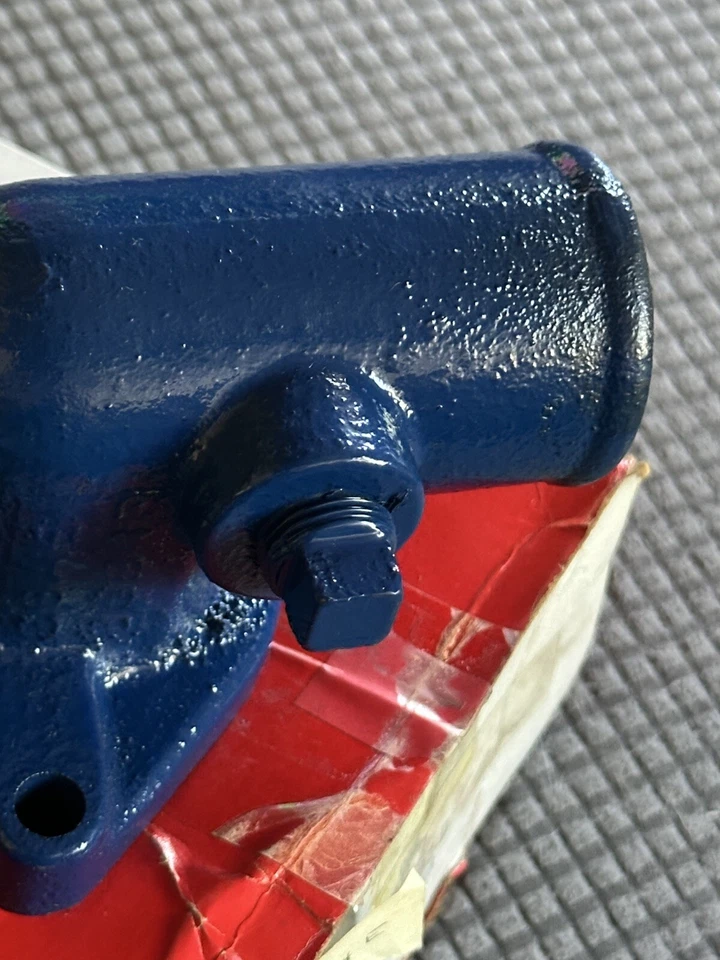 Nuevo de Lote Antiguo 1965 1972 Ford Metal Block Termostato Carcasa 390 427 428 Camión Mustang Foto 3 de 4