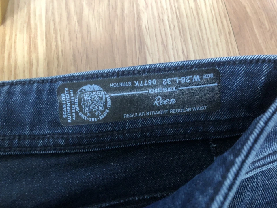 DIESEL 32” Reen Straight Jeans 0677K Dark Wash Women’s SIZE 26 - Image 4 of 4