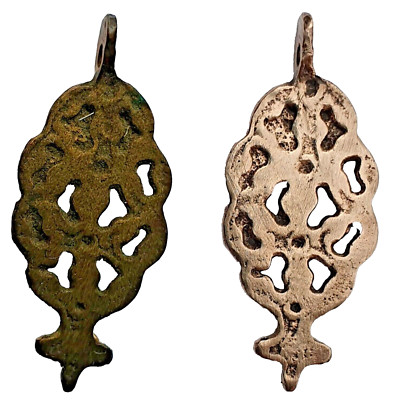Rare Antique Detected English Elizabethan era Cruciform Decorated Drop Pendant