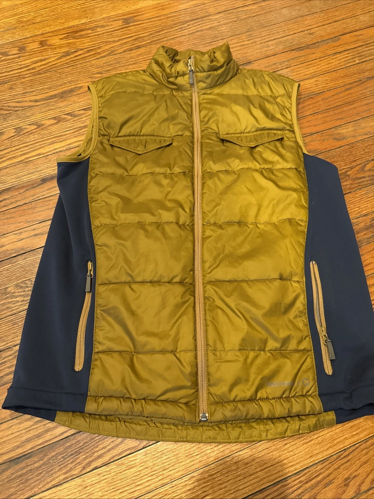 Merrell Insulated PrimaLoft Vest Men’s size XL Blue and Navy Blue
Opens in a new window or tab