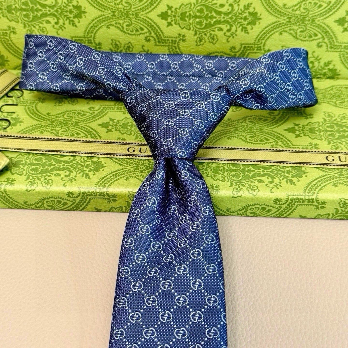 Gucci Men's Silk Tie Skinny Fit