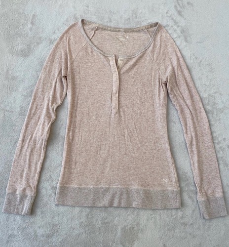 EUC American Eagle Damen-Langärmliges Henley-Shirt Rouge Metallic Größe Medium