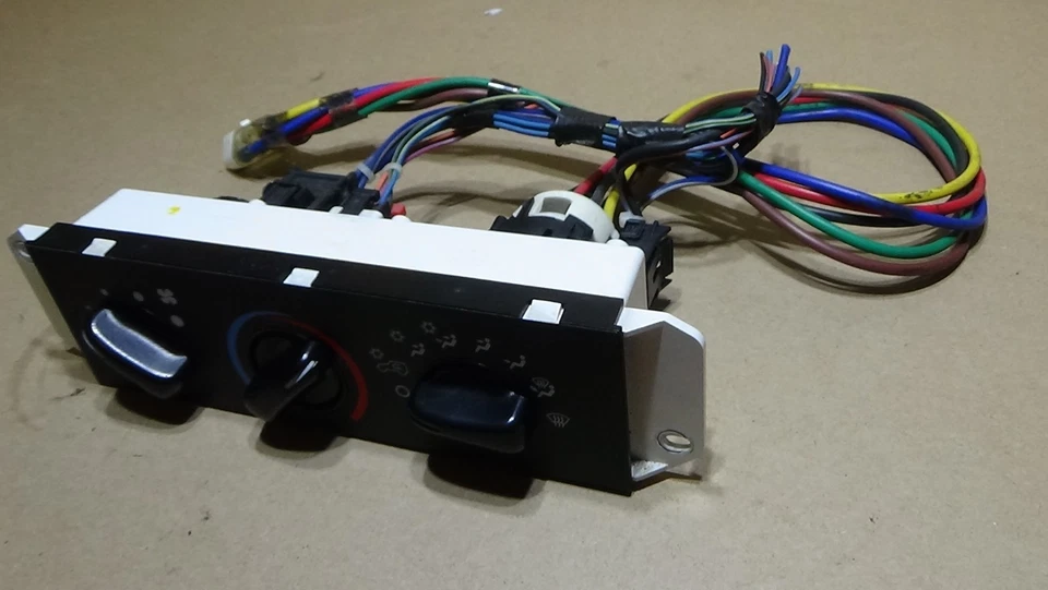 1999-2004 Jeep Wrangler TJ AC Heater Climate Control Switch - Image 4 of 4