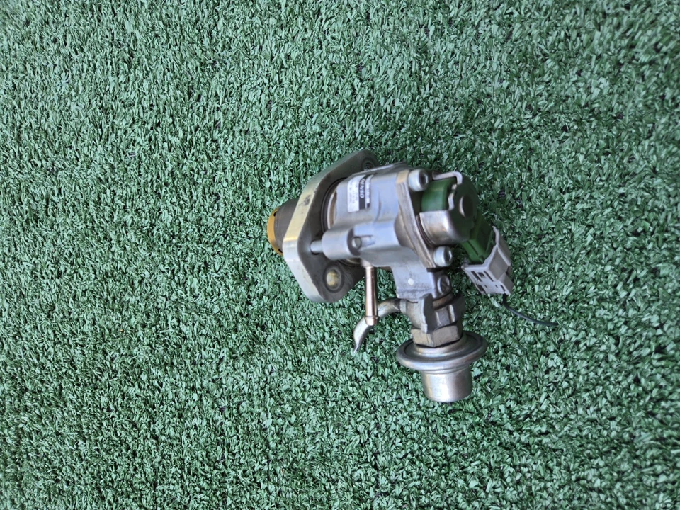 Bomba injetora de combustível motor de alta pressão 07-17 Lexus LS460 2310038100 FABRICANTE DE EQUIPAMENTO ORIGINAL LS460L - Imagem 4 de 4