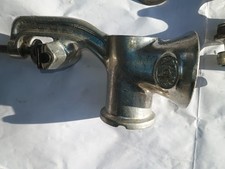 Antico tritacarne in ghisa a morsetto vecchio attrezzo inglese n.20