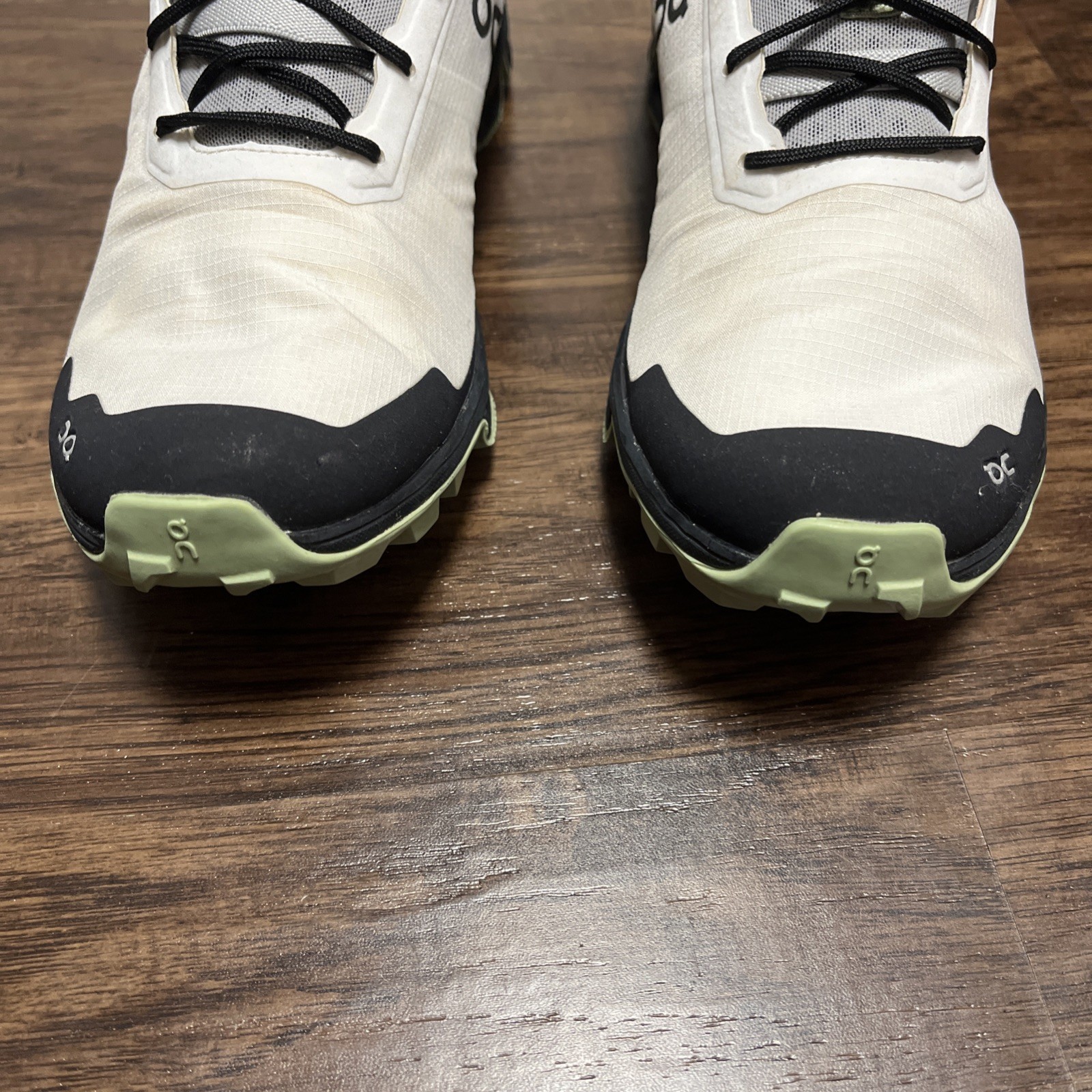 On Cloud Running CloudVenture Trainers Womens Pea… - image 3