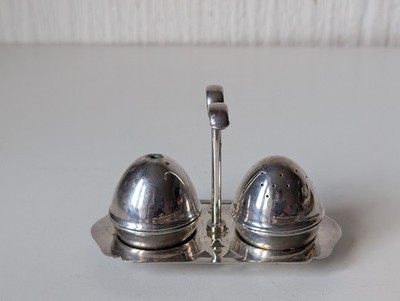 Vintage versilbertes Salz und Pfeffer Set mit Dose