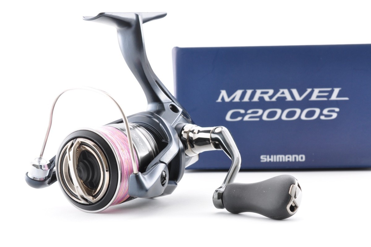 Shimano 22 MIRAVEL C2000S Near Mint Spinning Reel from Japan B0285