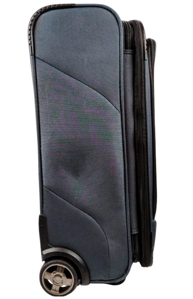 TravelPro Maxlite 2 22" Expandable Rollaboard Wheeled Carry On Luggage Suitcase - Image 2 of 4