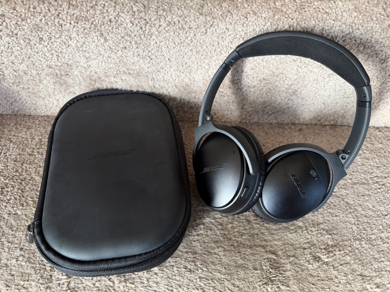 Bose Quiet Noise Cancelling Headphones, EUC-image