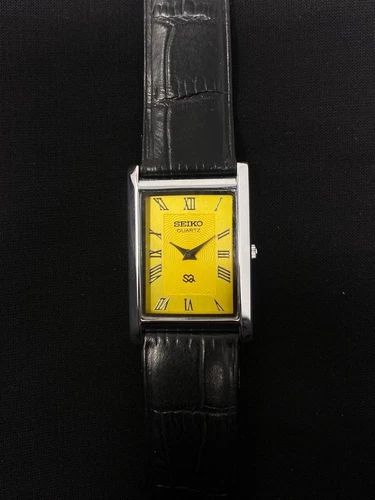 RARE YELLOW - Vintage Seiko Slim Quartz Gentlemen's Wrist Watch - FREE SHIPPING