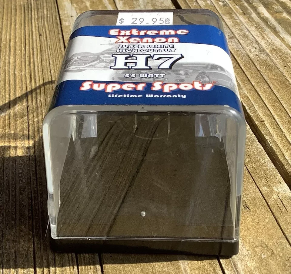 Open Box Wixtech Extreme Xenon H7 Super White High Output Super Spots Bulb 55 W - Image 4 of 4