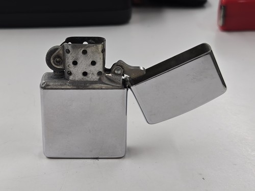 Vintage Zippo Cigarette Lighter. Missing Paint On Chrome Lighter. USA - Picture 9 of 12