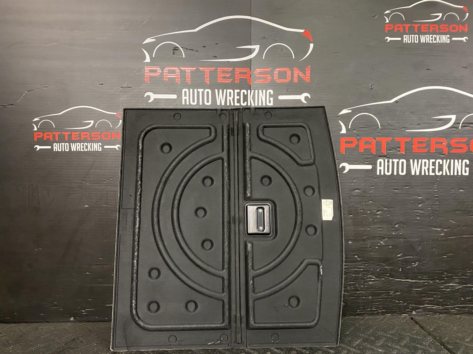 05-08 MASERATI QUATTROPORT REAR TRUNK SPARE TIRE COVER CARPET TRIM