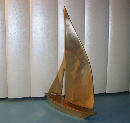 FANTASTIC HEAVY BRASS SAILBOAT - 9 3/4" X 6 3/4" HEAVY BRASS SAILBOAT - Picture 5 of 9