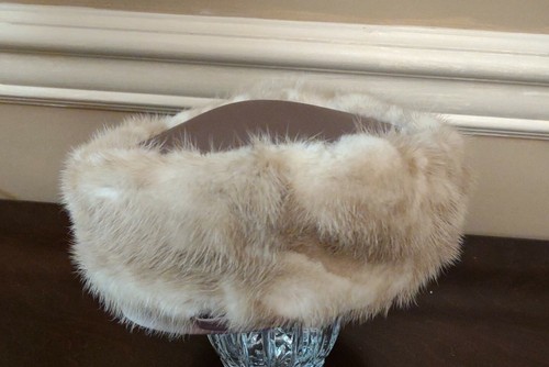 Vintage NOREEN FASHION Mauve Satin Pillbox MINK HAT Trim & Bow. BSJ