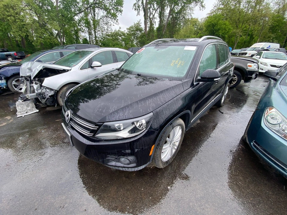 Used Deck Lid fits: 2013 Volkswagen Tiguan spoiler w/o sport package w/o camera - Imagem 4 de 4