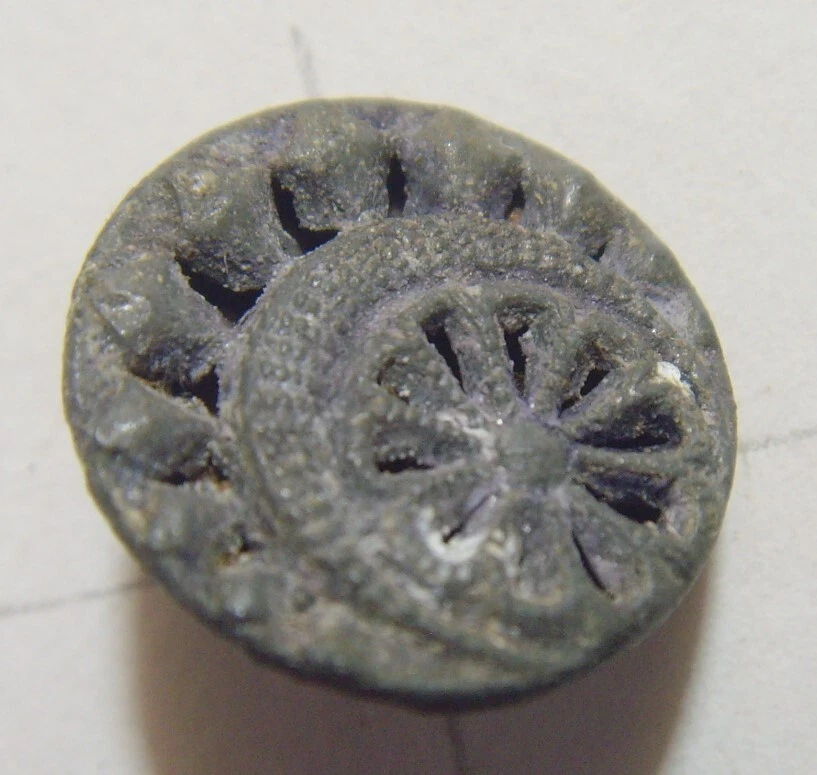 1800s antique museum grade collector assorted metal buttons lot 54066 - Image 3 of 4