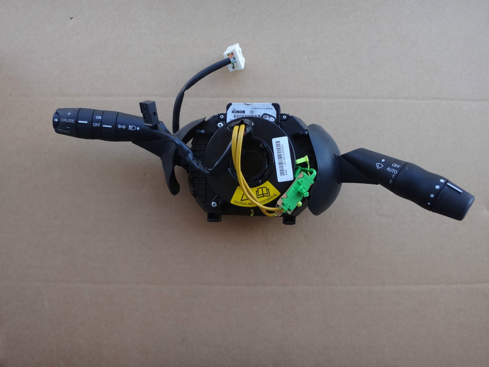 MASERATI  GT   STEERING COLUMN  SWITCH  WITH PART NO 000188224 NEEDS REPAIR 