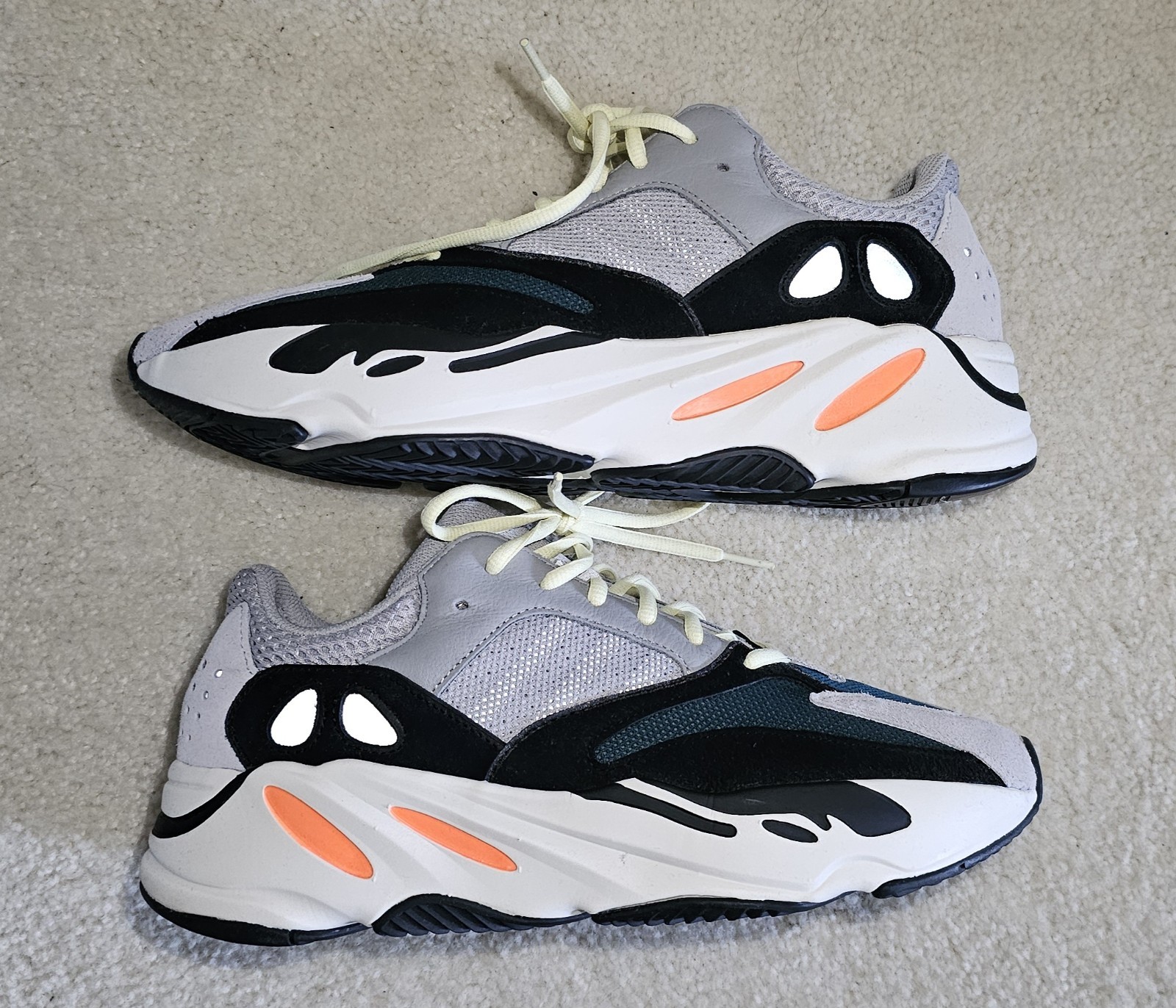 SAOLA Adidas Yeezy Boost 700 Wave Runner B75571 taglia 10 usate