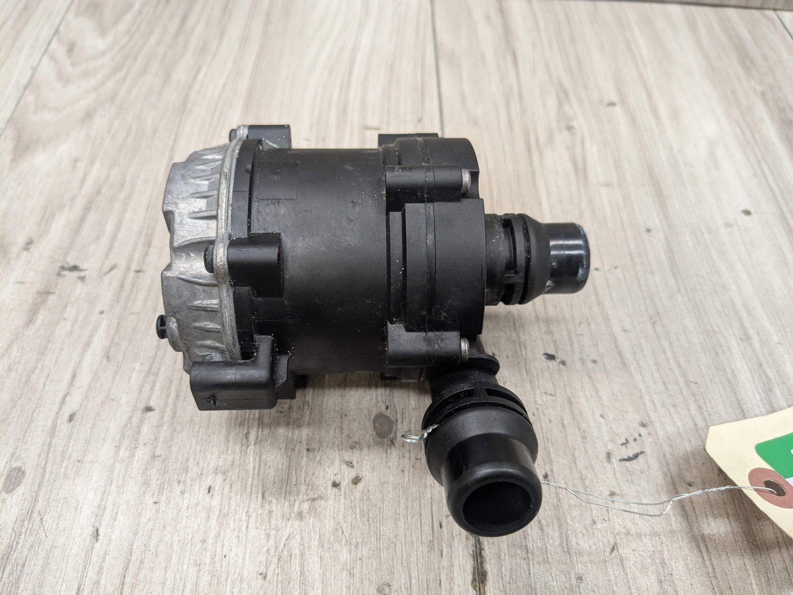 16-24 OEM BMW F90 G11 G12 G30 M5 Engine Electric Auxiliary Water Coolant Pump