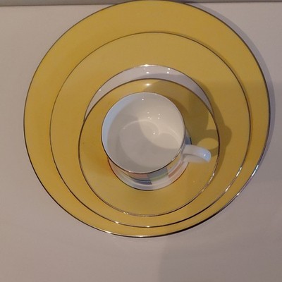 Dibbern - Fine Bone China - Teller, Kuchenteller, Tasse und Untertasse